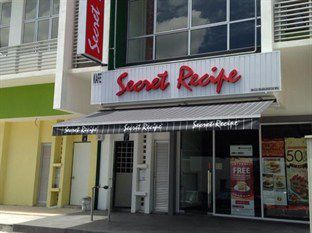 Sri Enstek Hotel - Klia Sepang Ngoại thất bức ảnh